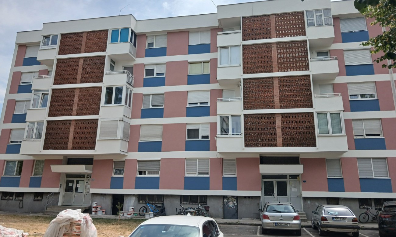 Za firmu bilbord, za stanare – nova fasada! Evo šta su smislili u jednom banjalučkom naselju